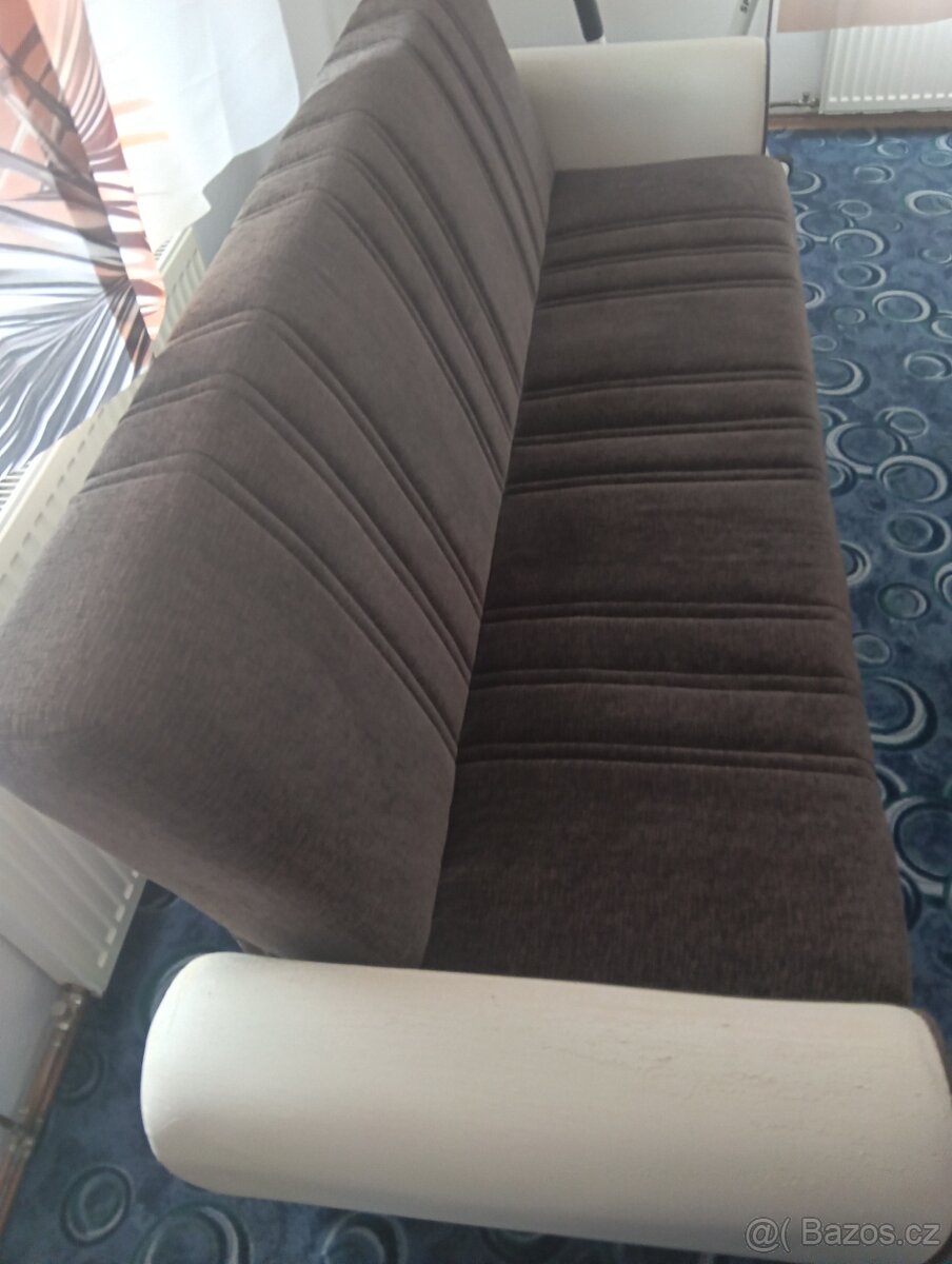 Gauč křeslo a skříň - 7