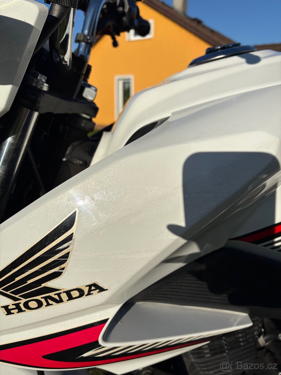 Honda CB125F - 7