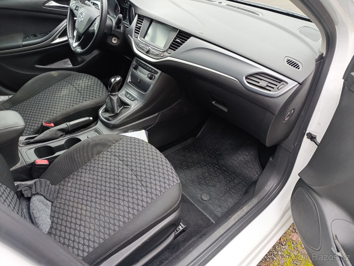 Opel Astra model K 2018 - 7