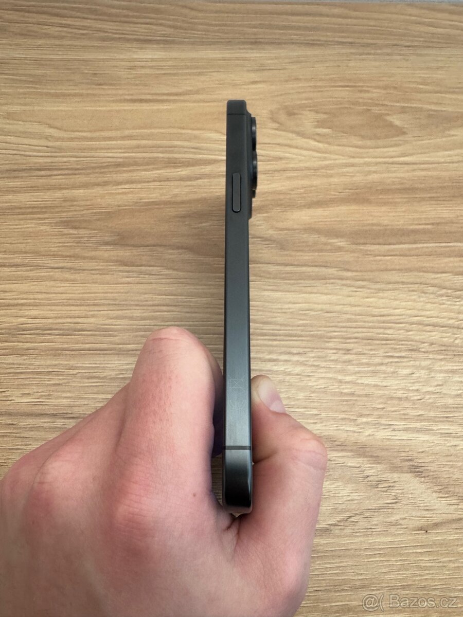 iPhone 15 Pro Max 256 GB – perfektní stav, originální balení - 7