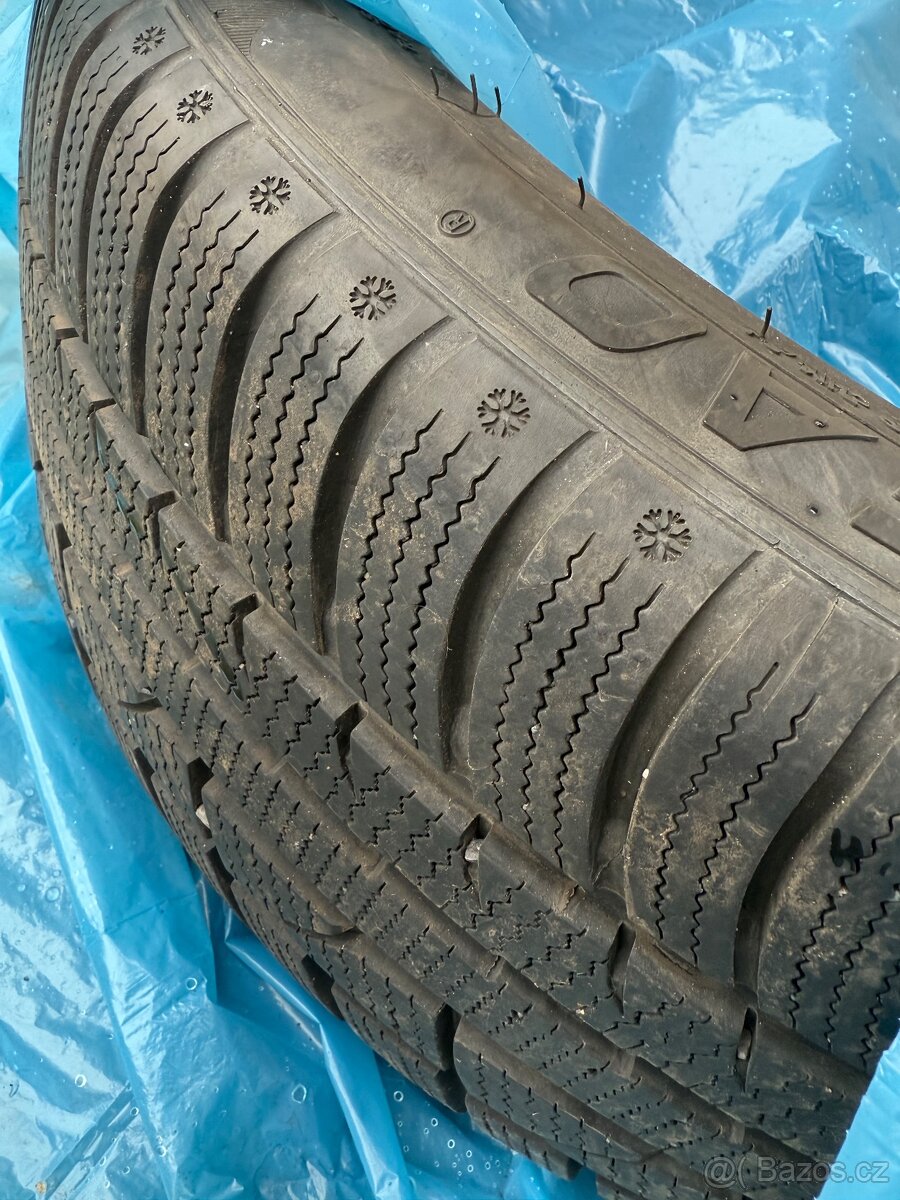 4x zimní pneu 245/45 R18 100H velmi dobrý stav - 7