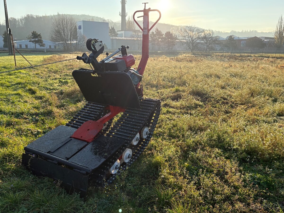 Železný kůň Husqvarna, motor 13 HP - 7