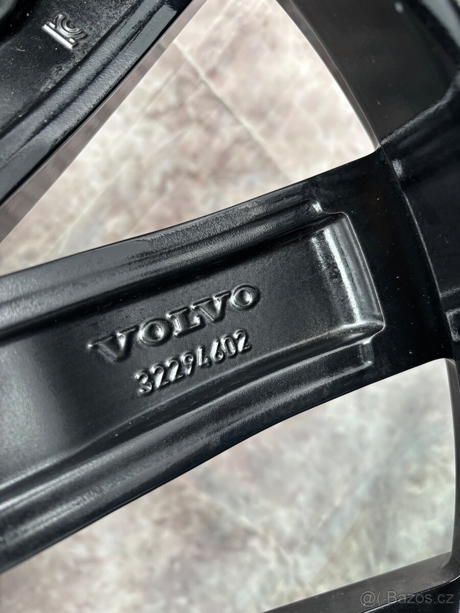 Zimní originál sada alu Volvo XC90 275/45R20 110V - 7