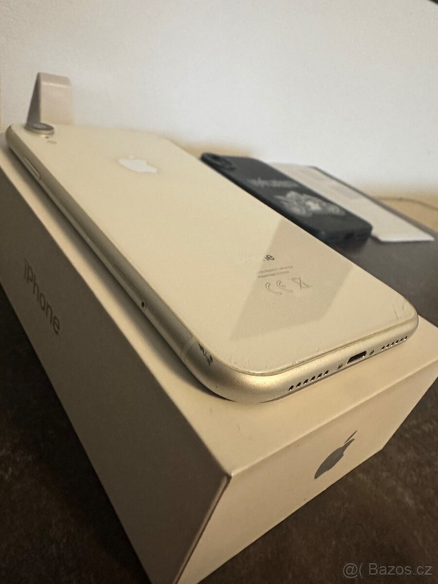 IPHONE XR white 64gb - 7
