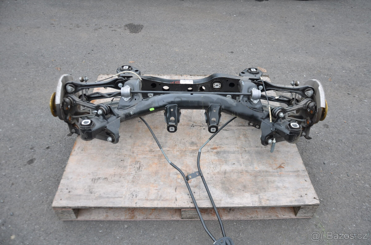 BMW 135i, E82, M paket - nápravy, nájezd 1500km - 7