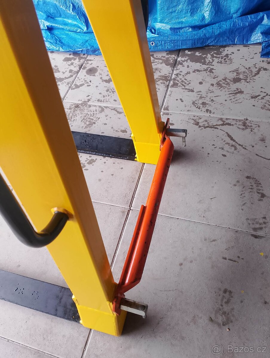 Paletový závěs - 7