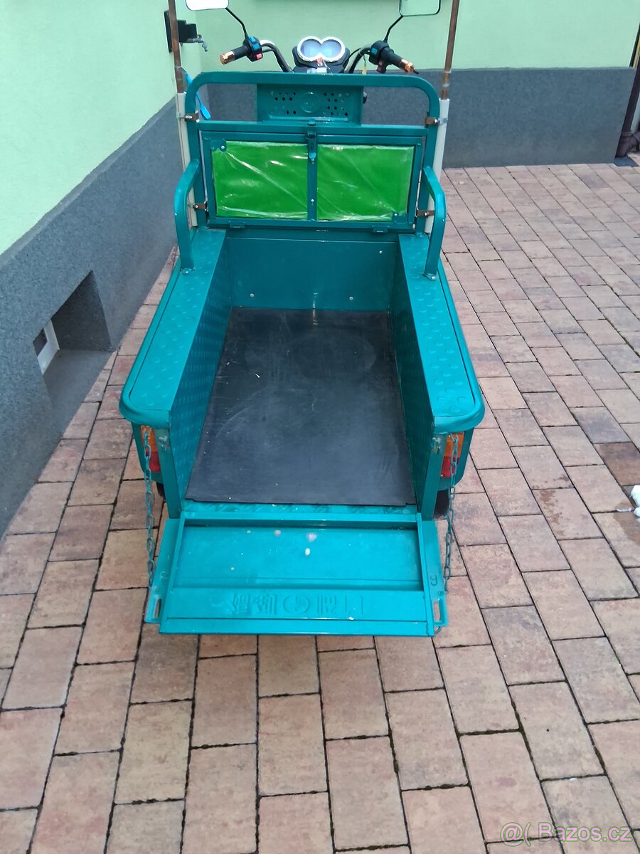 Elektrická tříkolka Cargo 250 - 7