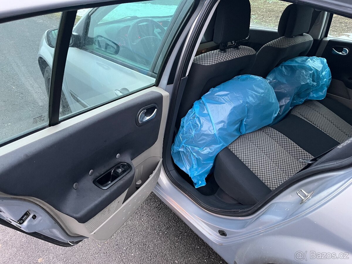 Renault Megane 2 1.6 83kw rv. 2003 - 7