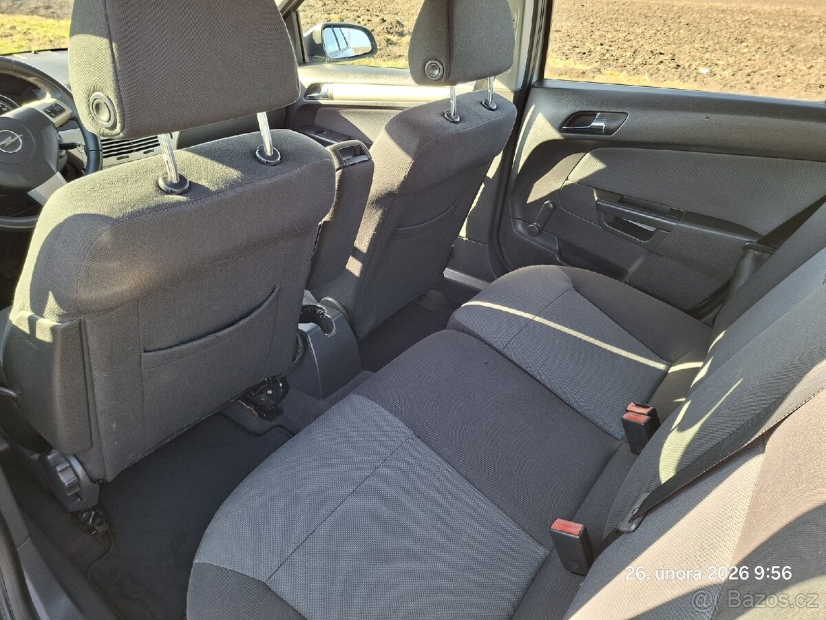 Opel Astra 1.6i, nová STK - 7