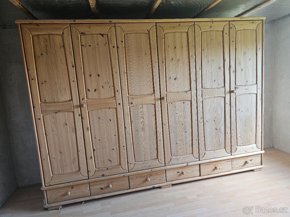 Skříň Celodřevená Jitona Art - 7