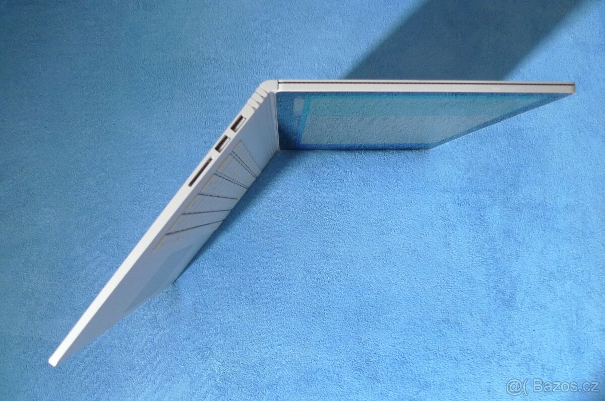 Microsoft Surface Book 2 - 7