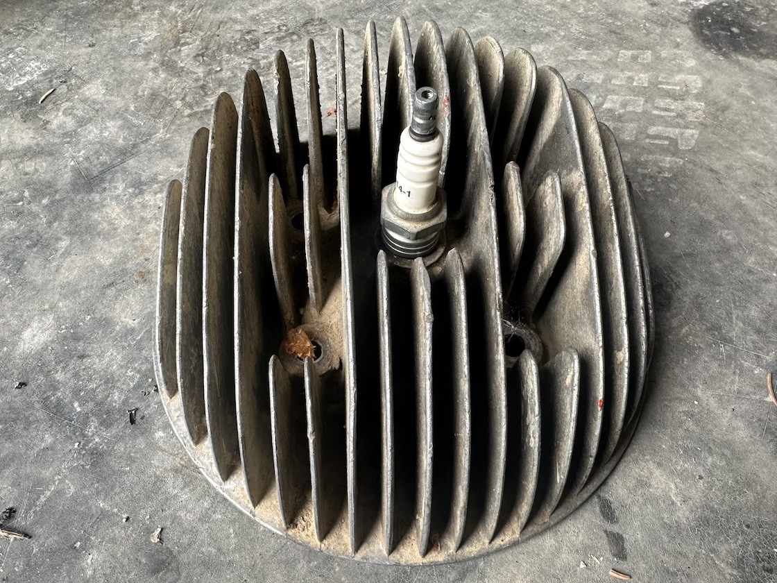 Predám DILY motoru ČZ 250/455 - 7