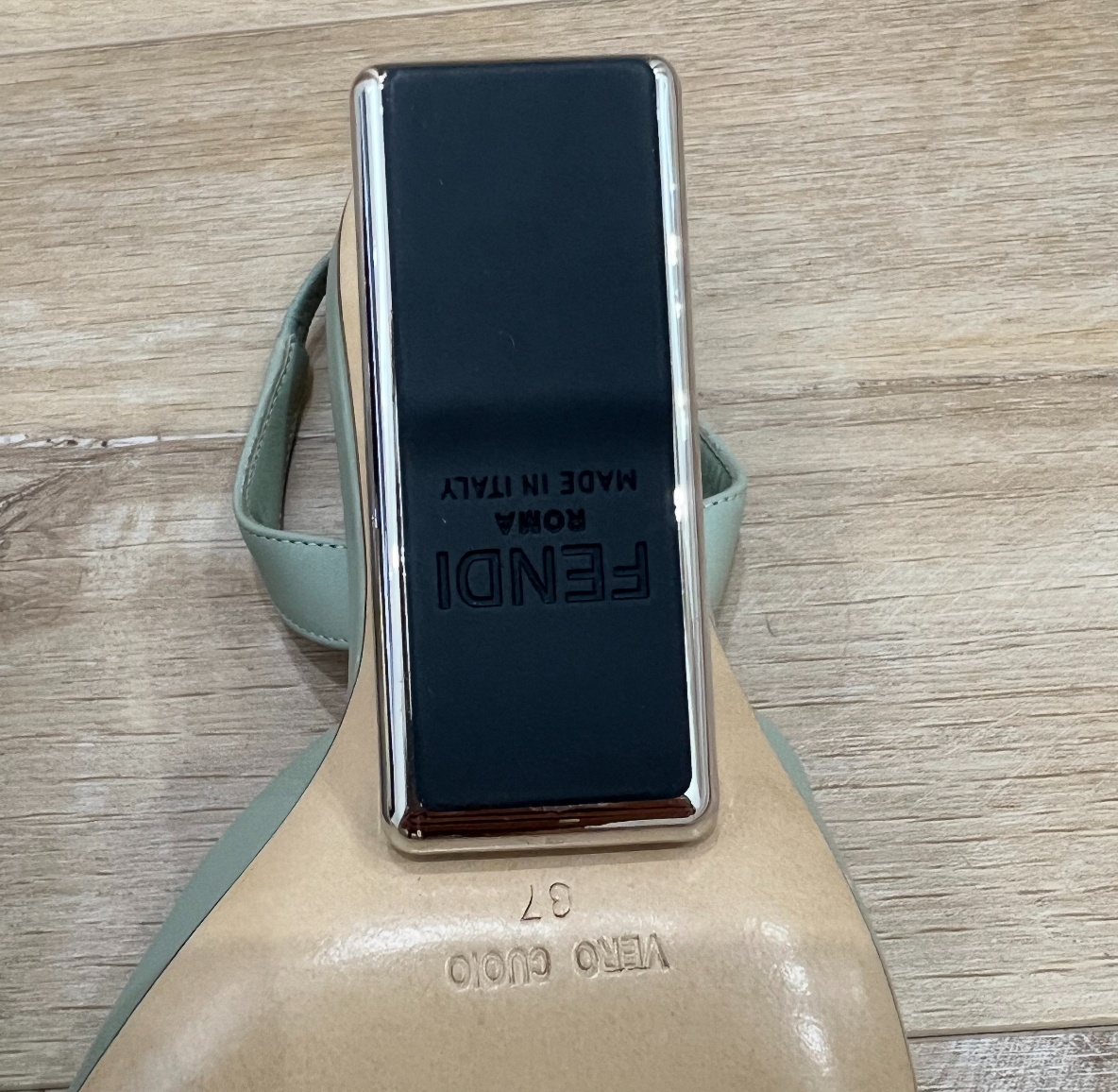 đ LuxusnĂ lodiÄky Fendi First â NOVĂ â 40% sleva đ - 7