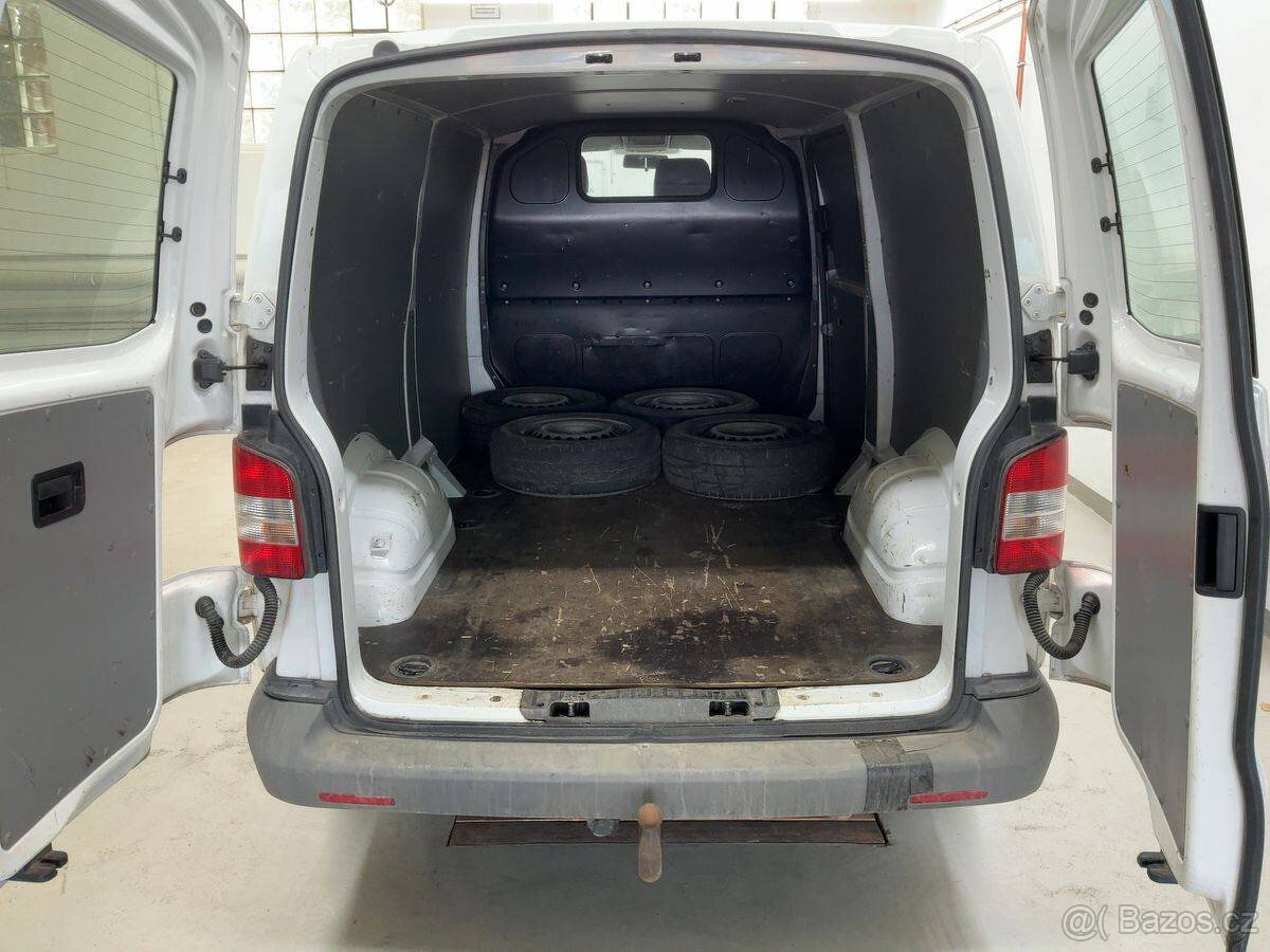 VW T5 Transporter 2.0TDI,LONG,2011,klima,tažné. - 7