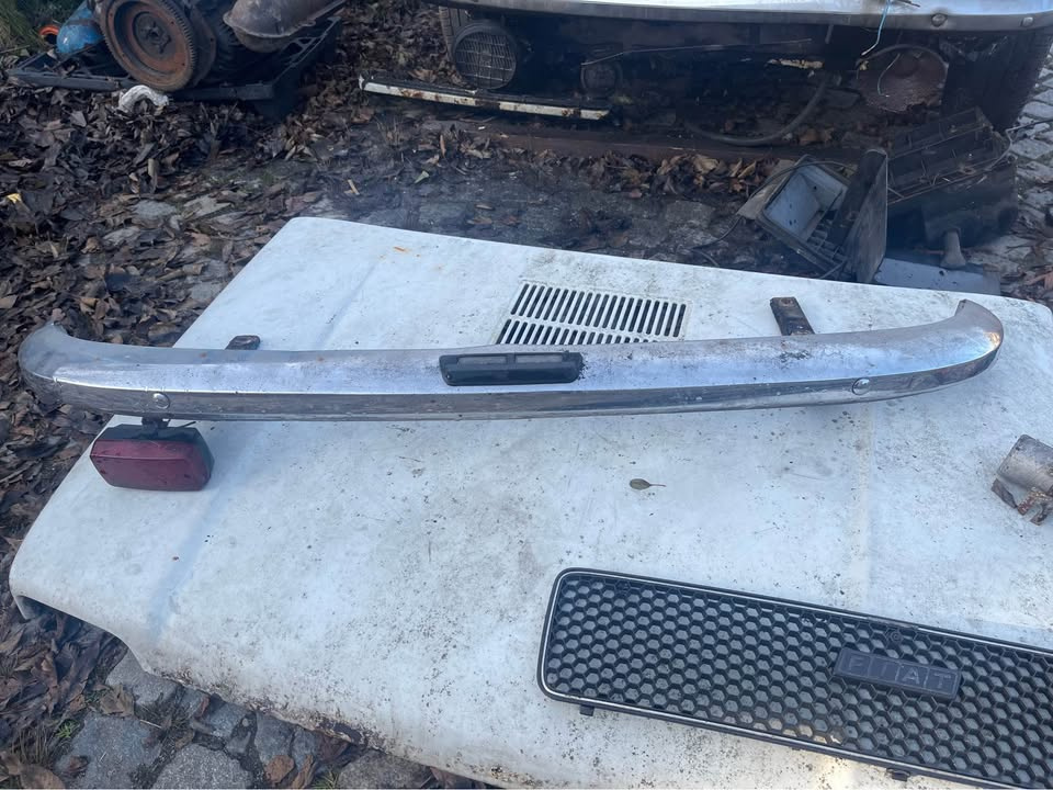 Prodám díly na Fiat 127 A - 7