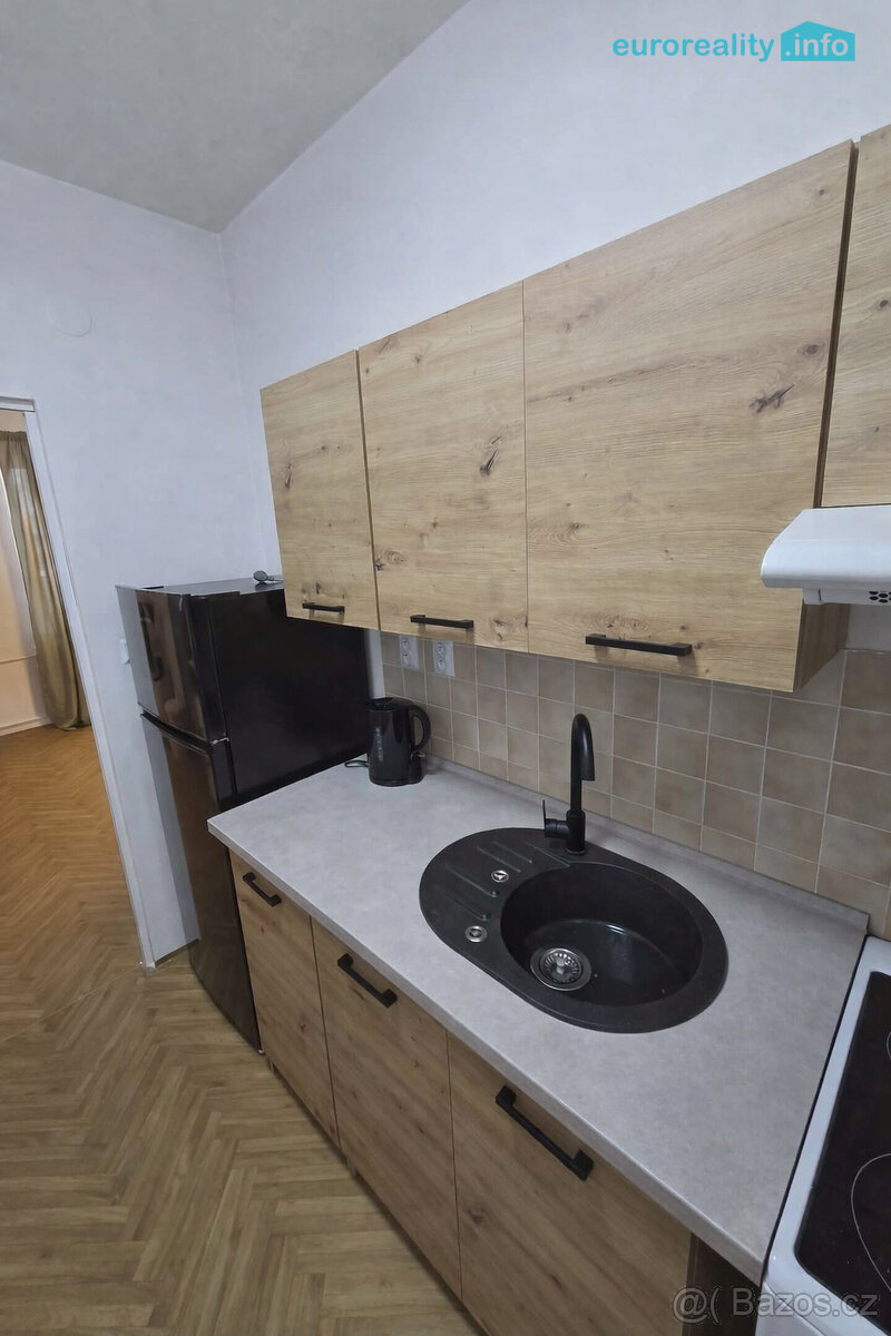 Pronájem, byt 2+KK, Plesná, ul. Kostelní - 7