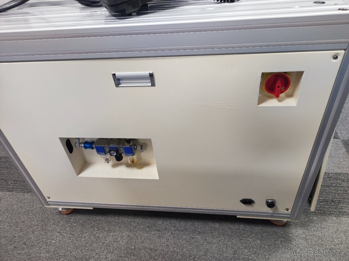 6osý robot Delta Electronics DRV 900mm, 7kg - 7