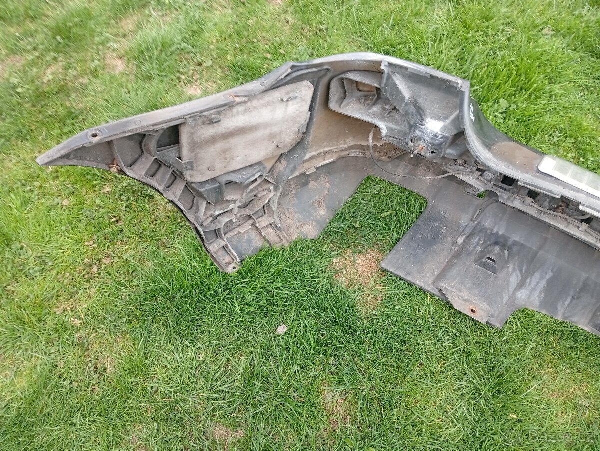 MERCEDES BENZ ML W164 ZADNÍ NÁRAZNÍK PĚKNÝ VČ. PAR. ČIDEL - 7