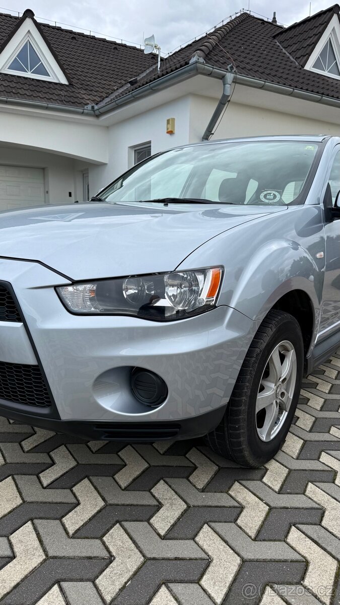 MITSIBISHI OULANDER 2.0i 108kw - 7