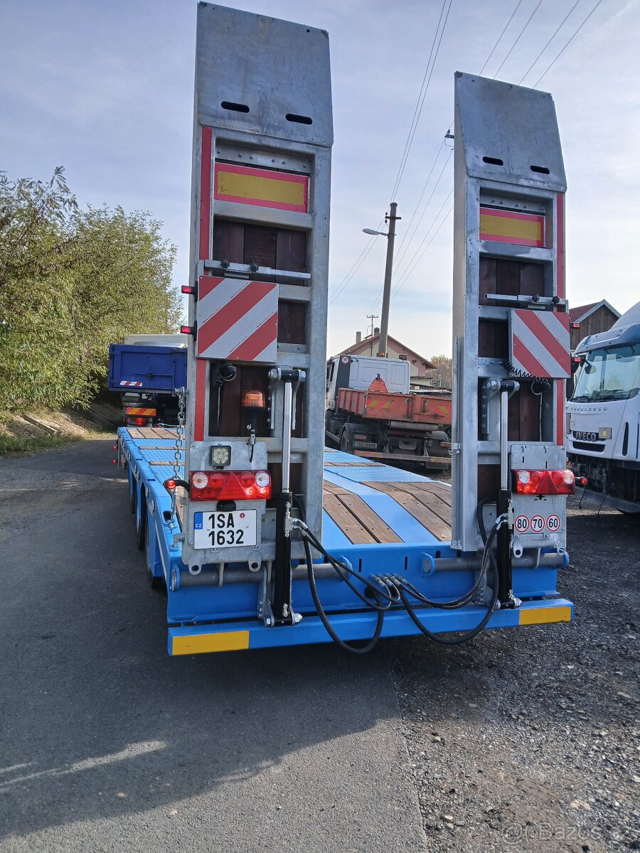 Přívěs na kompresor vrtná souprava bagry - 7