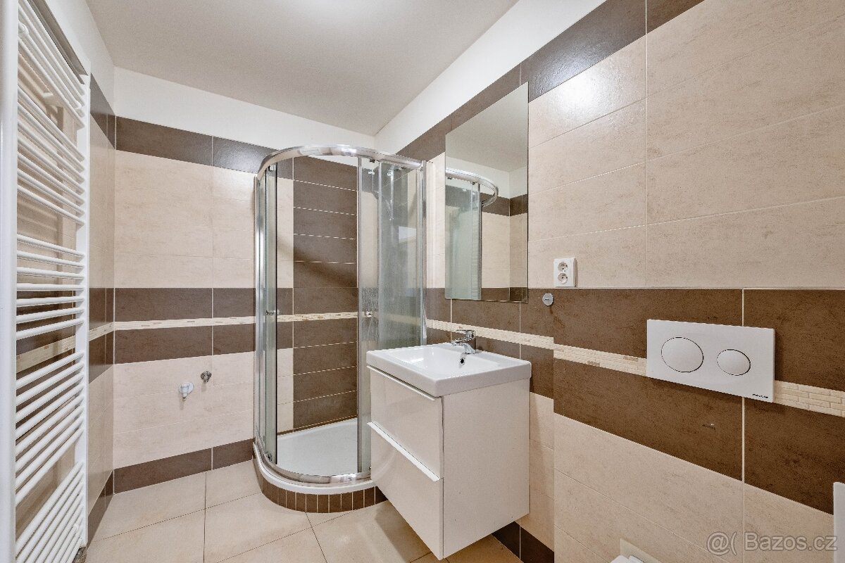 Byt 1+kk v centru Tábora - 7