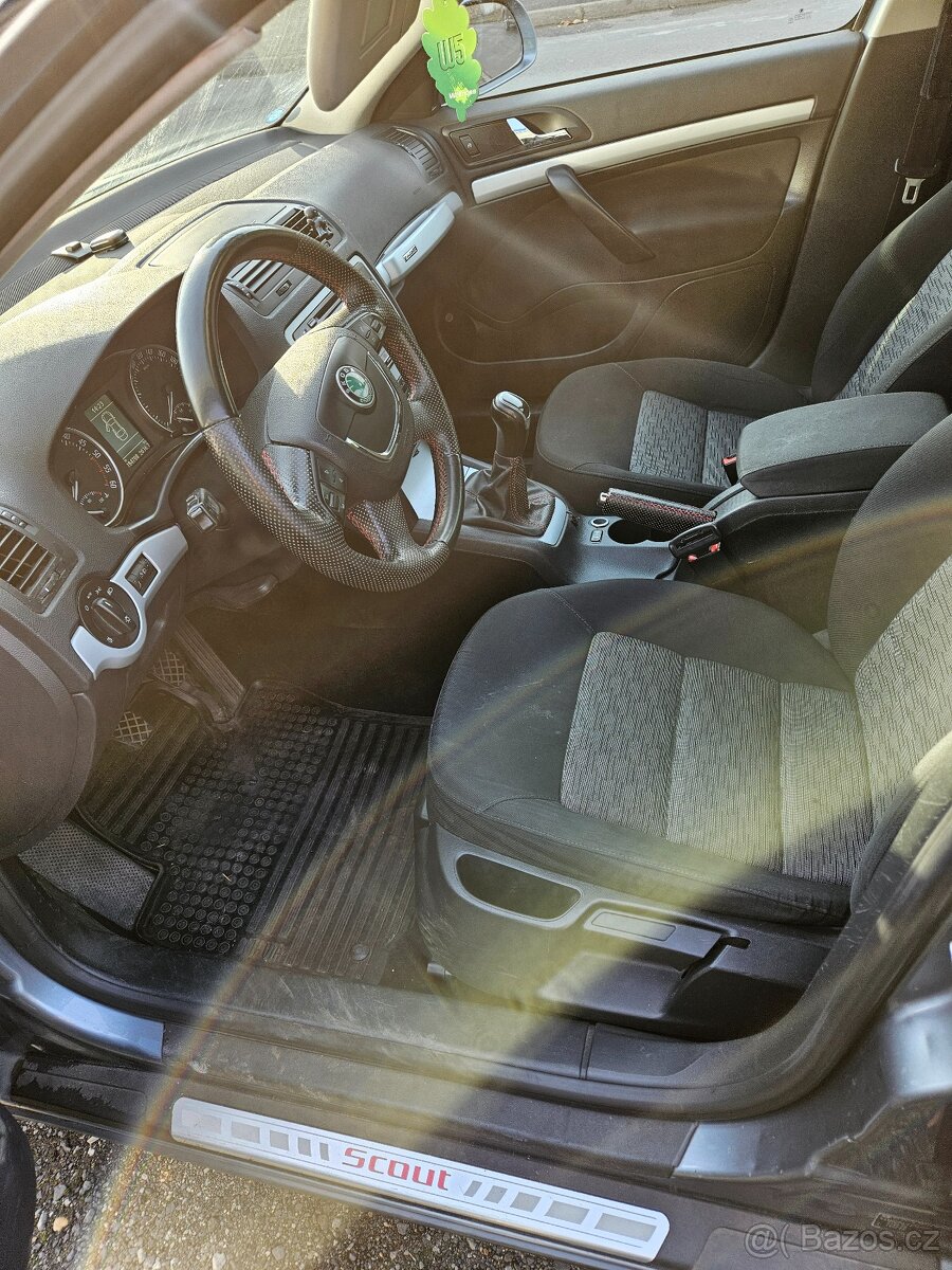 ŠKODA OCTAVIA SCOUT 2,0 TDI 103 Kw, 4x4 - 7