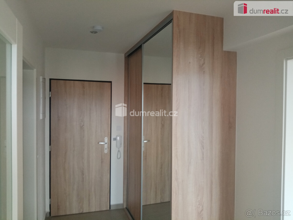 Pronájem atypického bytu - mezonetu, 3+1 s klimatizací, výmě - 7