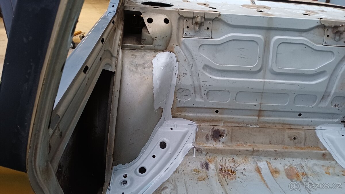 BMW e21 karoserie na kolech - 7