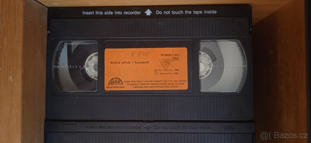 VHS videokazety a nějaká DVD - 7