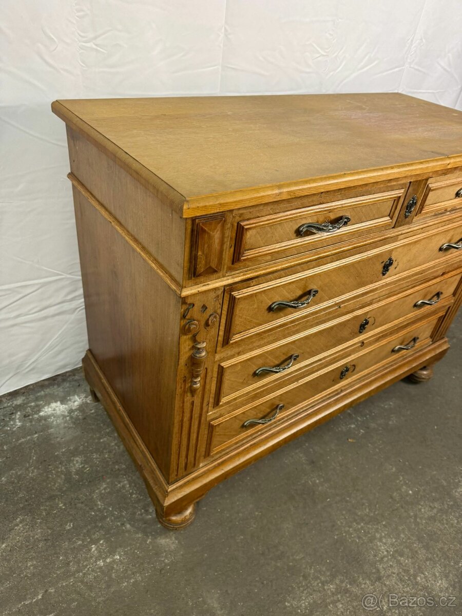 Starožitná rustikální komoda (137008) - 7