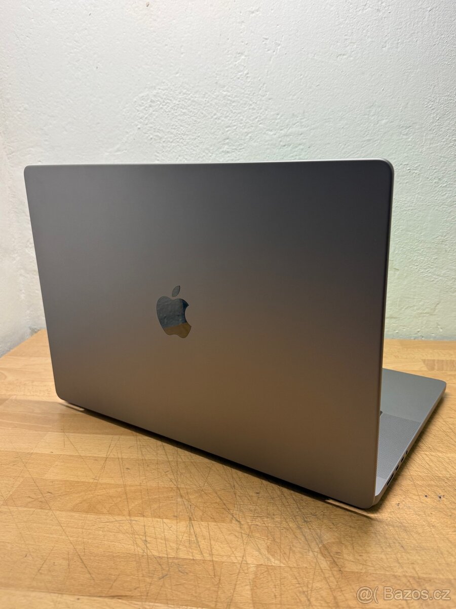 MacBook Pro 16” 2023 CTO /32GB RAM/512GB SSD/Záruka - 7