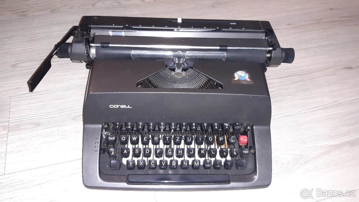 Psací stroj Consul model 2226 - 7