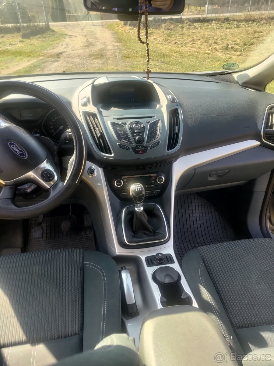 Ford grand c max 7 míst ,nafta - 7