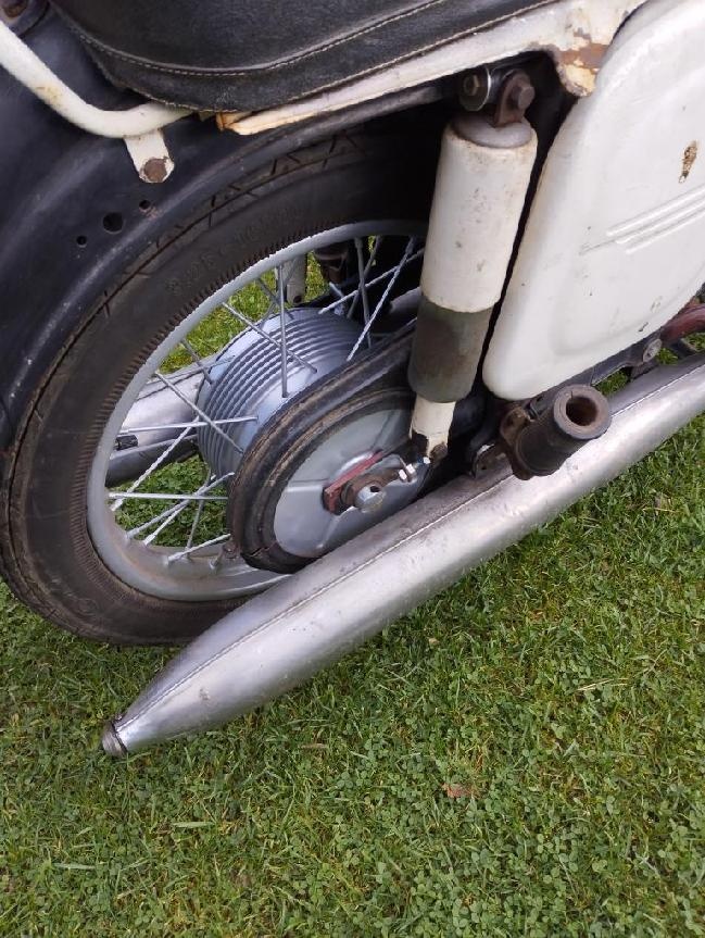 Jawa 250/592 - 7