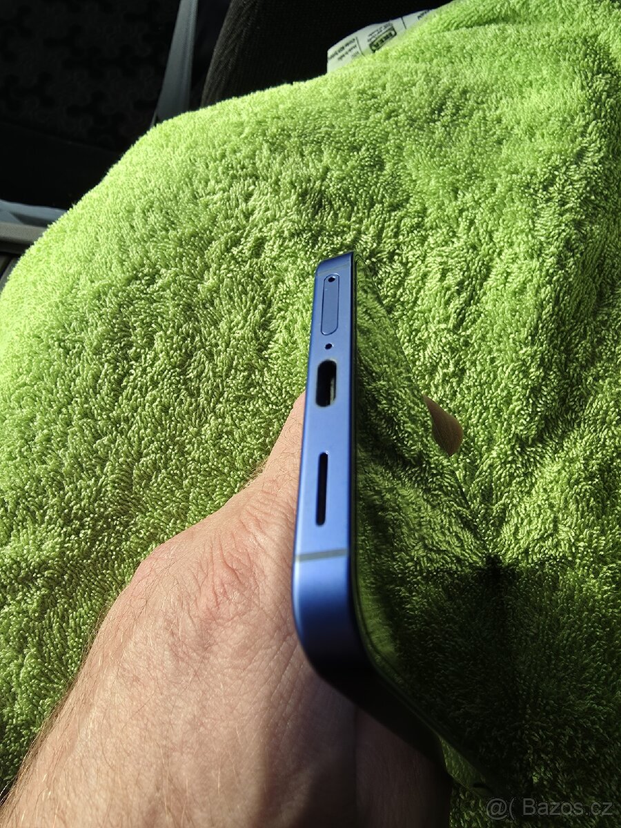 Samsung Galaxy S25 blue - 7