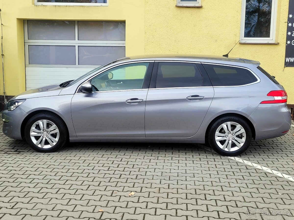 Peugeot 308, 1,2 PT/110hp,CZ, SERVISNÍ KNÍŽKA - 7