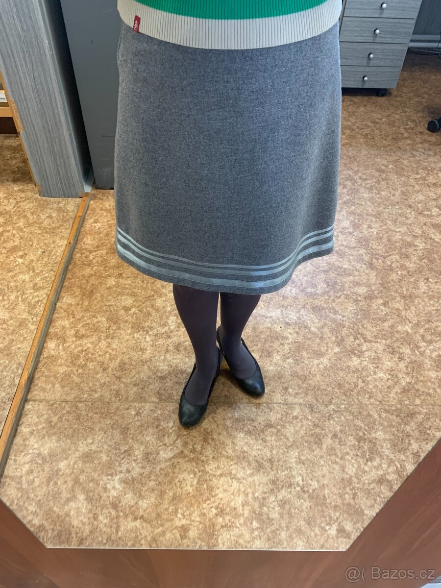 dámský svetřík zn. Esprit - vel. S - 7