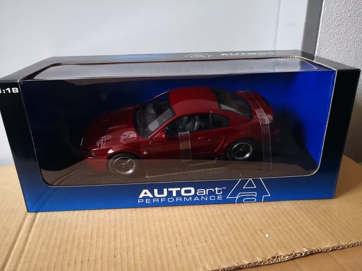1:18 Autoart, Minichamps Ford - 7