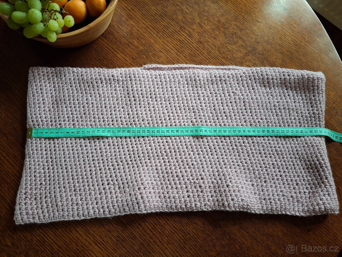 Háčkovaný set dvou čepic a nákrčníku - 7