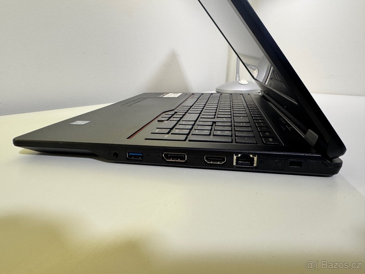 Fujitsu Lifebook E559 -repas, záruka 2roky, Win11 (ečK2518) - 7