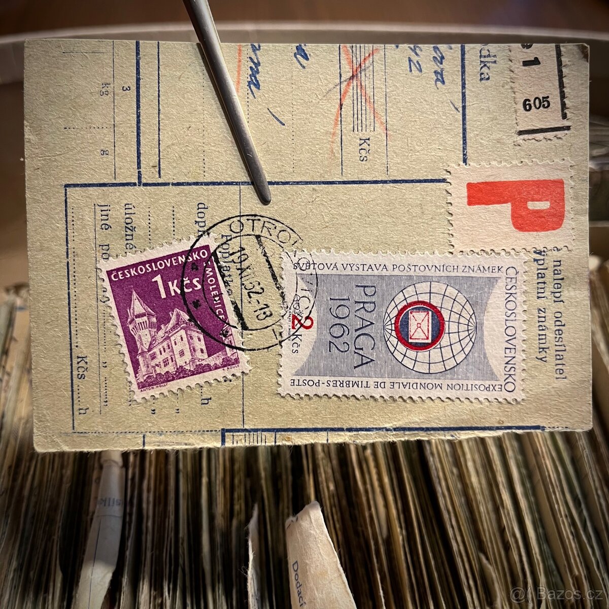 3 krabice výstřižků známek ČSR II - 7