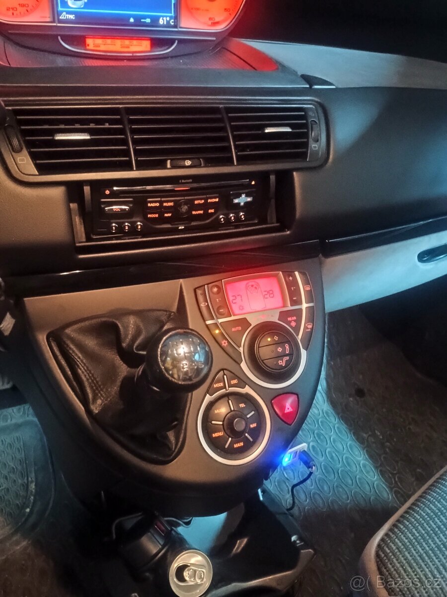 Nabízím Citroen C8 2.2 biturbo exclusive sleva - 7