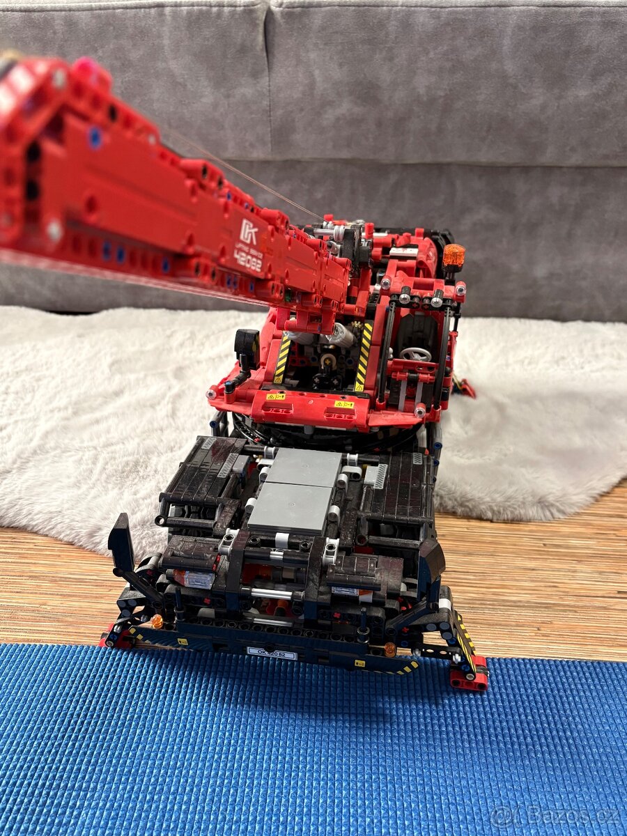 LEGO Technic 42082 Terénní jeřáb - 7