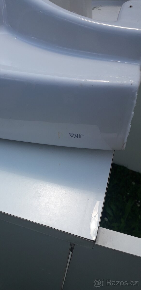 Koupelnova skříň s umyvadlem - 7