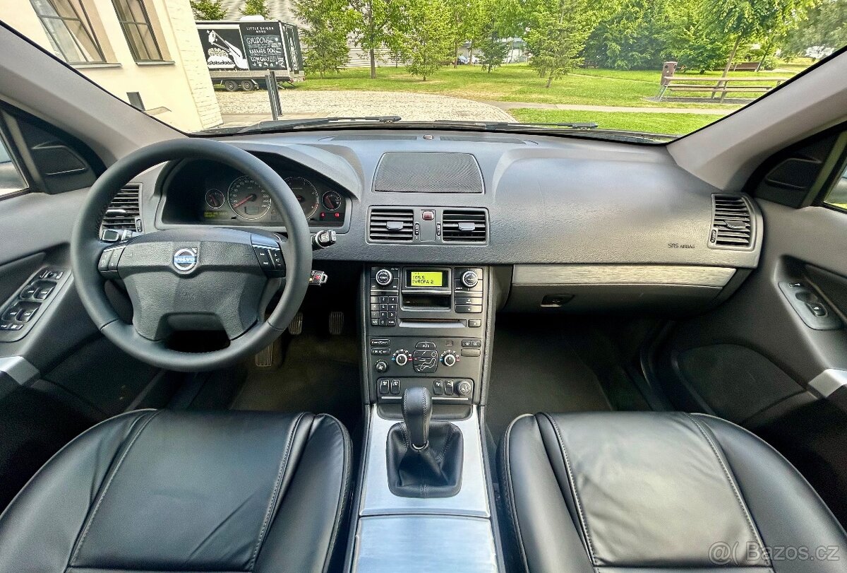 VOLVO V70 2.0D4 120KW 5VÁLCE SUMMUM AUT-KUŽE-Bi XENON-ACC - 7