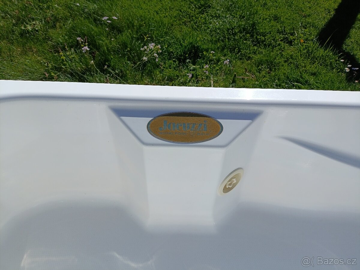 MASÁŽNÍ VANA org.JACUZZI - 7