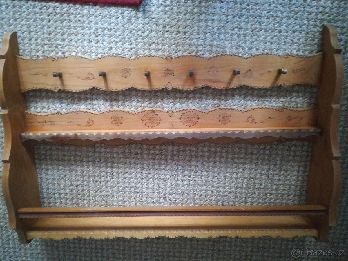 Polička vyřezávaná velká - 7