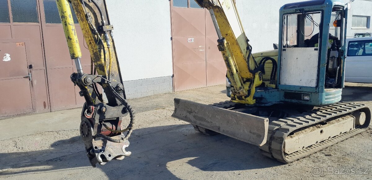 Pásový bagr Yanmar Vio 70 - 7