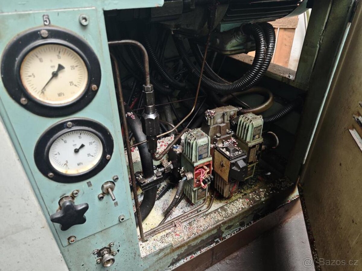 Vstřikovací lis na plasty TOS CS 195 100-1 - 7