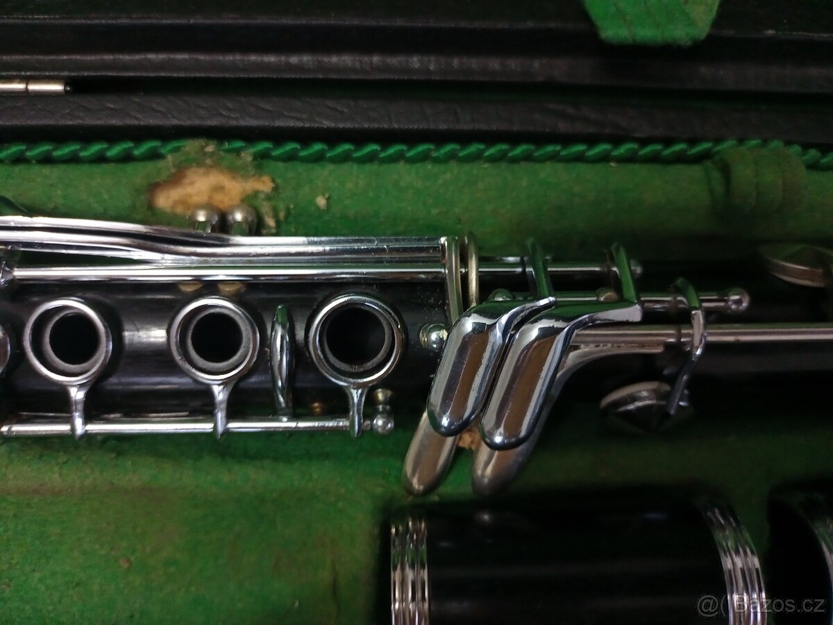 Prodám B Klarinet Amati - 7